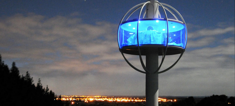 Illustration for article titled New Zealander's Self-Built 'Skysphere' Is The Retreat Of Your Dreams